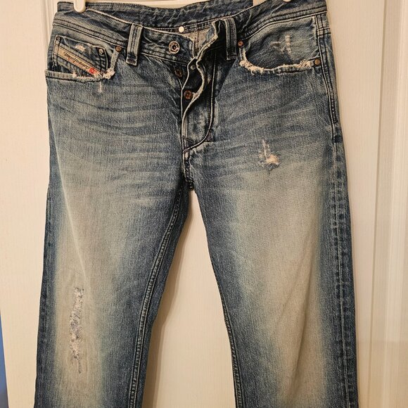 Diesel Larkee distressed jeans - Picture 3 of 4